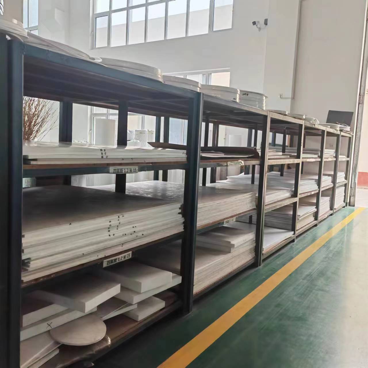 Lunghezza 50 m · Gruppo a pagamento in fogli di PTFE bianco